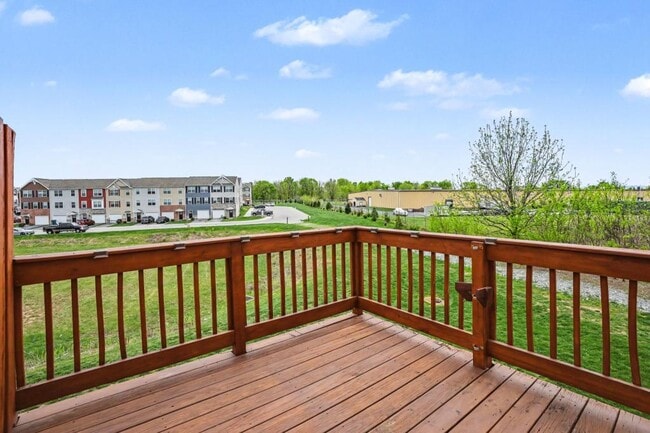 Building Photo - 700 Admiral's Quay Dr