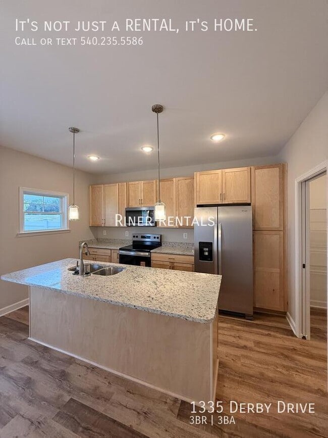 Building Photo - 1335 Derby Dr