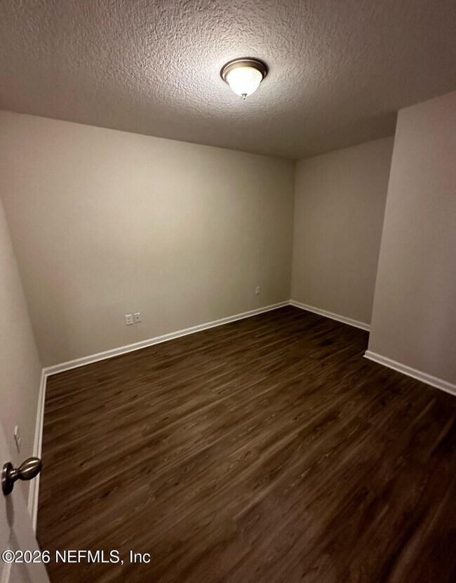 Building Photo - 8206 Halls Hammock Ct