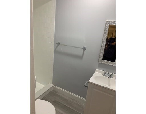 Building Photo - 72 Dehon St