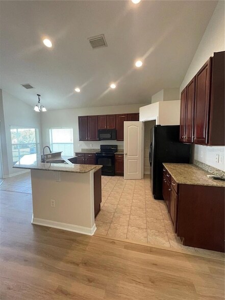 Building Photo - 3849 Washburn Pl