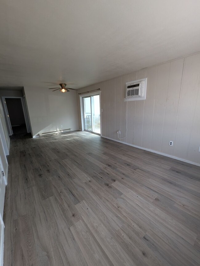 Building Photo - 2 Bedroom Apt in Columbia