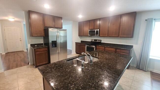Building Photo - Located in the very popular community of K...
