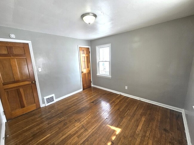 Building Photo - 18413 Lewis Dr