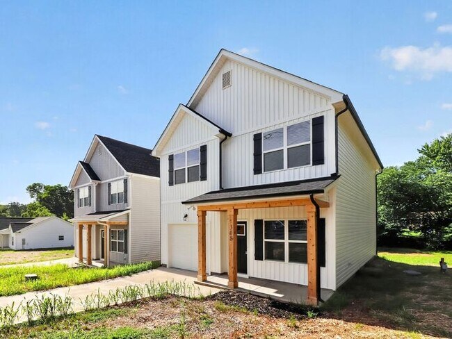 Building Photo - Brand New 3BD/2.5BA Single Family Home in the Heart of Monroe, NC!