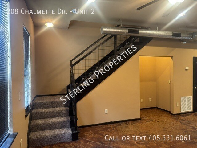 Building Photo - 208 Chalmette Dr