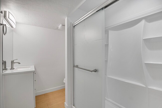 Building Photo - 2389 Wildwood Ln