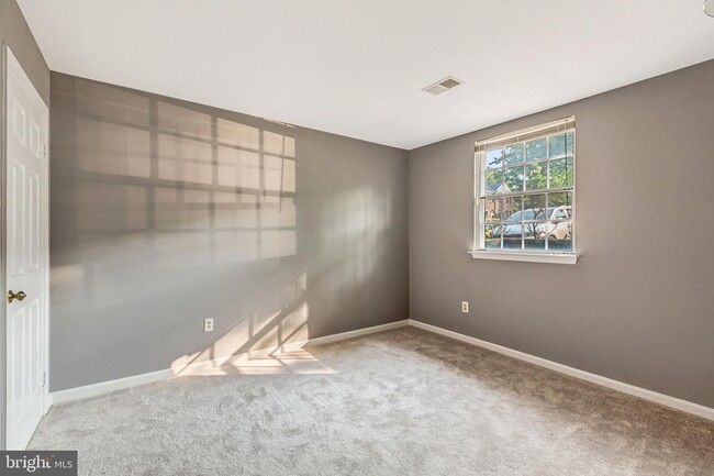 Bedroom - 9651 Franklin Woods Pl