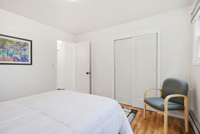 Building Photo - 3 Bedroom House in Southwest Eugene