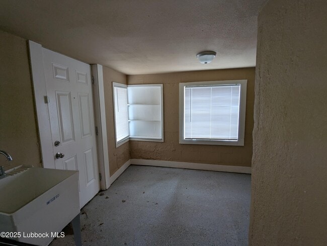 Building Photo - 1101 40th St