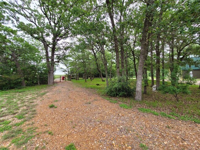 Building Photo - 281 Earl Callahan Rd