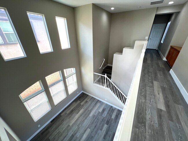 Building Photo - 12037 Contorno Vista Ct