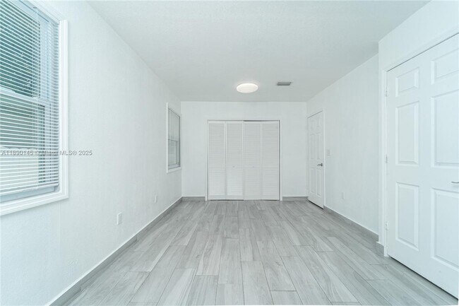 Building Photo - 5725 NW 24th Ave