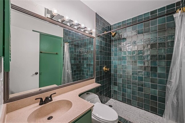 Building Photo - 8903 Trone Cir