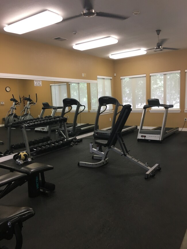 work out center - 9557 W San Juan Cir