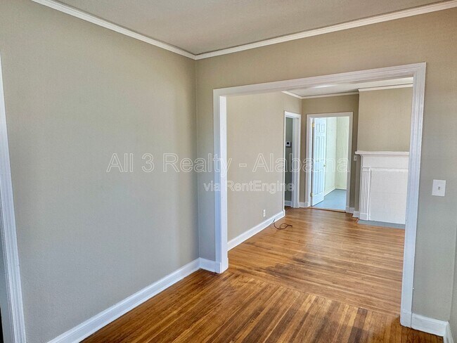 Building Photo - 115 Oak Forest Dr