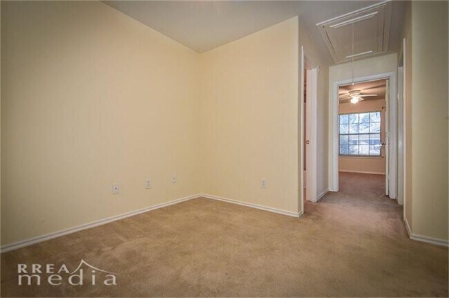 Building Photo - 2923 Loganberry Park Ln