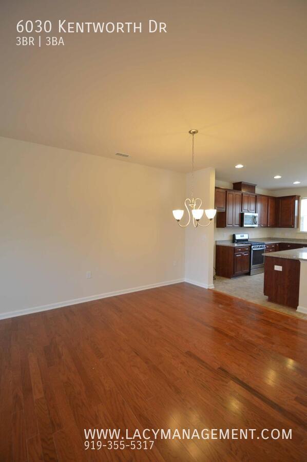 Building Photo - 6030 Kentworth Dr