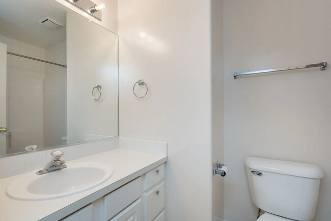 Building Photo - Charming Sherwood Home for Lease – 3 Bed /...
