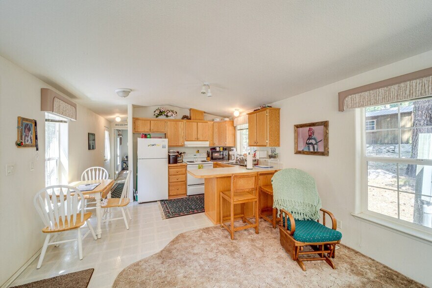 Building Photo - 16934 Tyee Dr