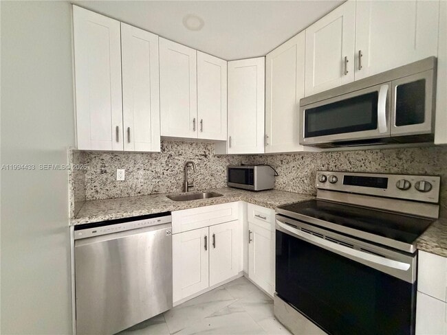 Building Photo - 488 NE 18th Ave