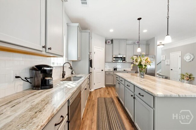 Building Photo - 3 Swallow Tail Cir