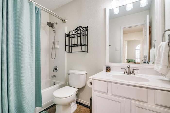 Building Photo - 372 Bayberry Dr