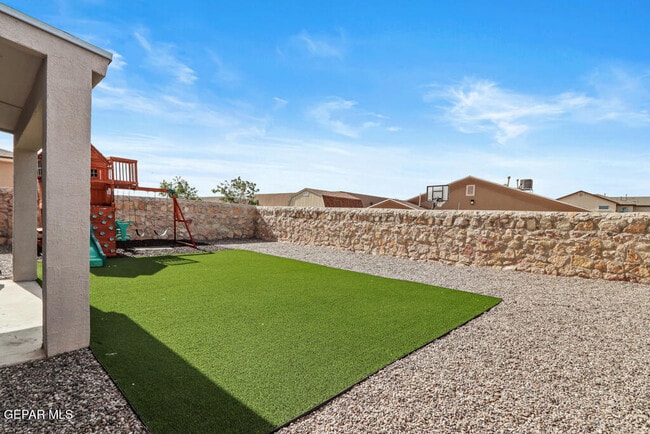 Building Photo - 14553 Hunters Grove Ave