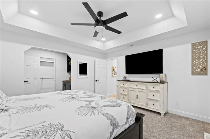 Building Photo - 5 Dunvegan Ln