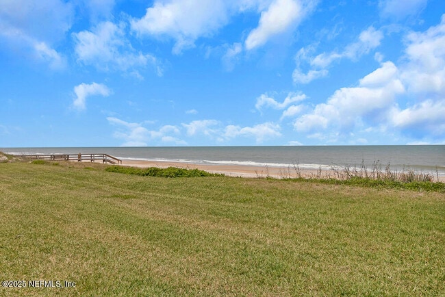 Building Photo - 810 Spinnakers Reach Dr