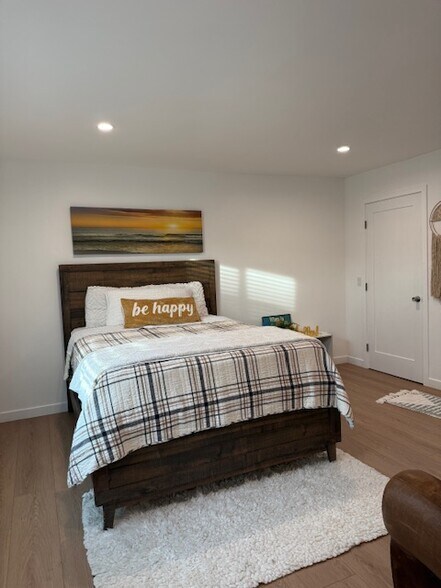 Building Photo - 22105 1/2 Dolores St