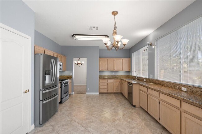 Building Photo - Spacious 4 Bd, 3 bth with in Summerlin with Beautiful Backyard and Bonus Space