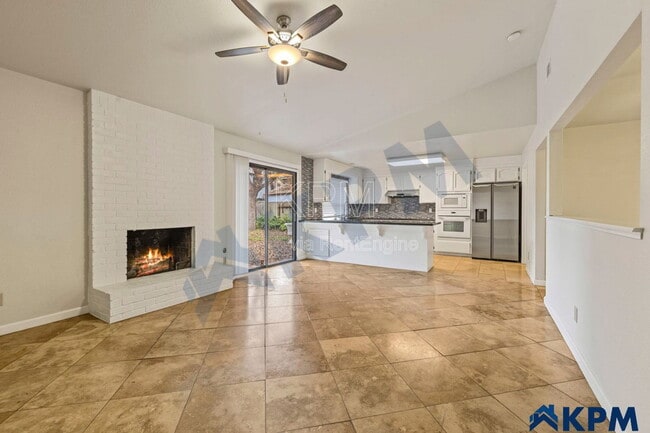 Building Photo - 9146 Blue Fox Way