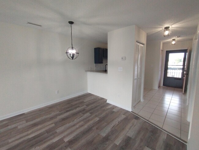 Building Photo - 7700 Porcher Dr