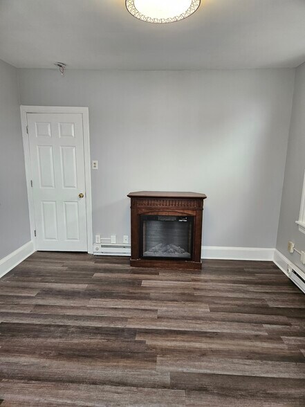 2nd Bedroom - fireplace not incl - 5463 Arlington St
