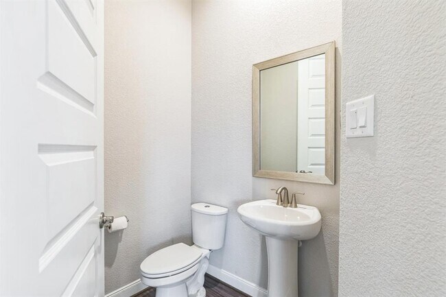 Building Photo - 3202 Cache Crossing Dr