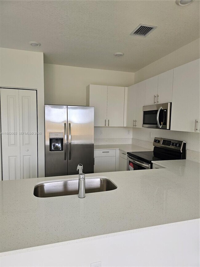 Building Photo - 13313 SW 285th St