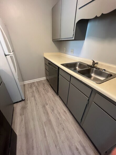 Building Photo - 509 Mystic Dr Unit H