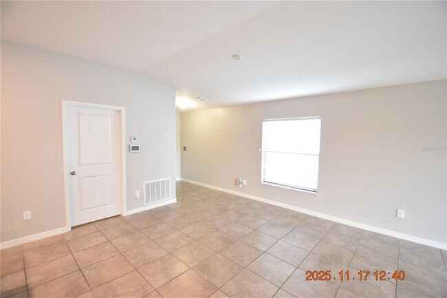 Building Photo - 10120 Carloway Hills Dr