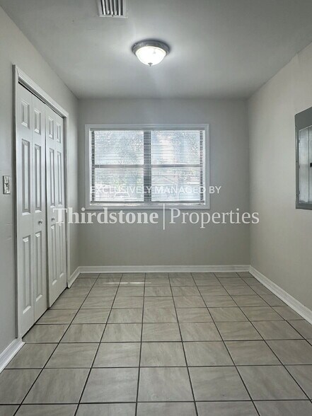 Building Photo - 1173 W 27th St