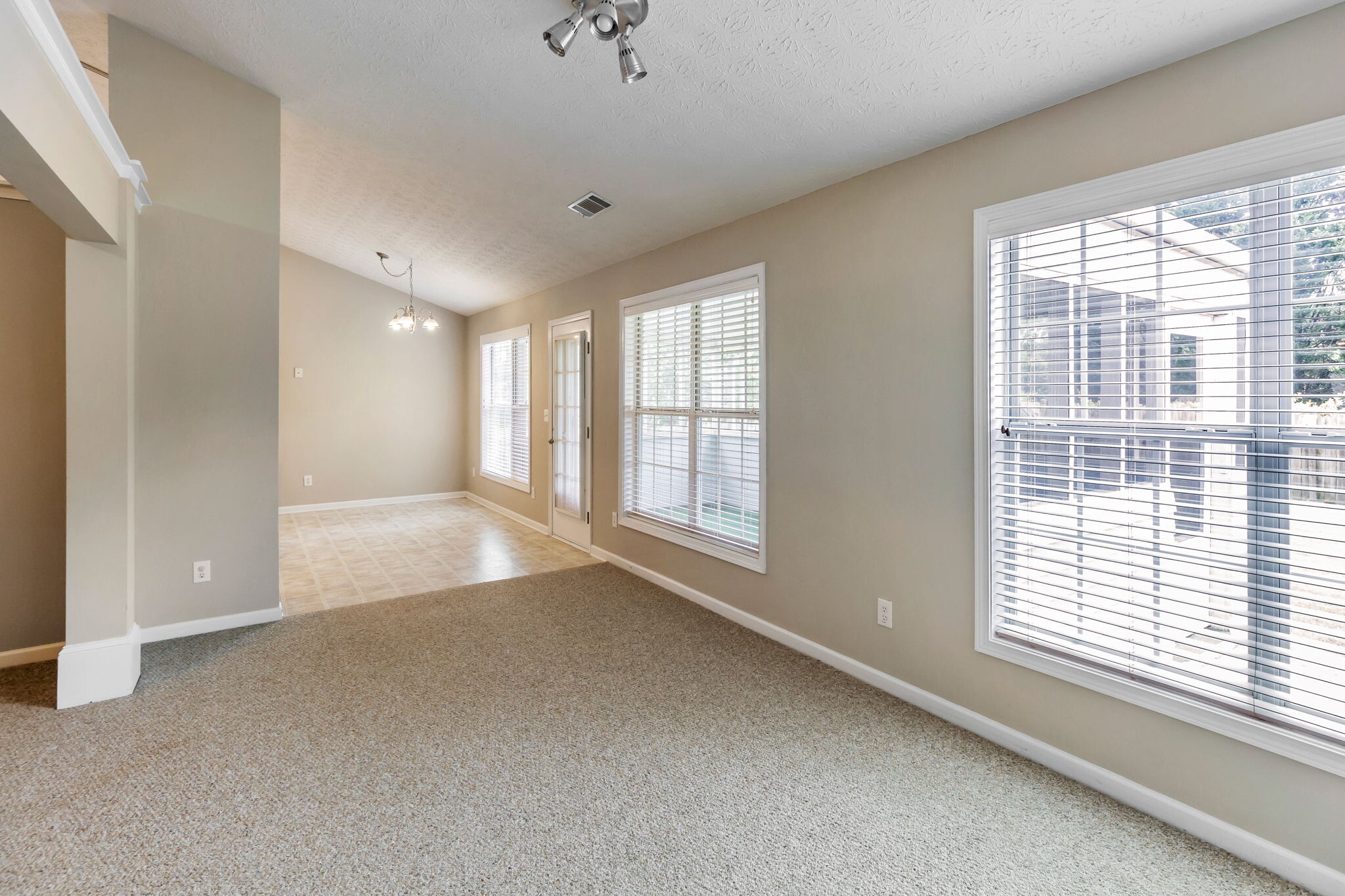 Building Photo - 1461 Beckley Pointe