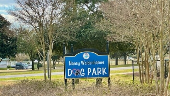 Building Photo - Newly Upgraded and Spacious 2B/2B Unfurnished Condo near Beach in Destin!