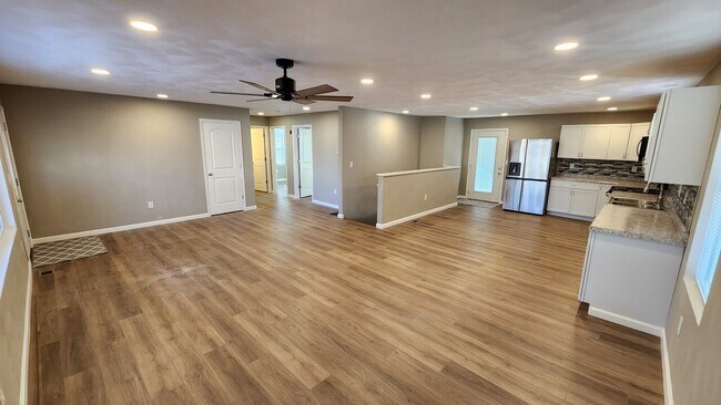 Building Photo - 415 Kansas Avenue