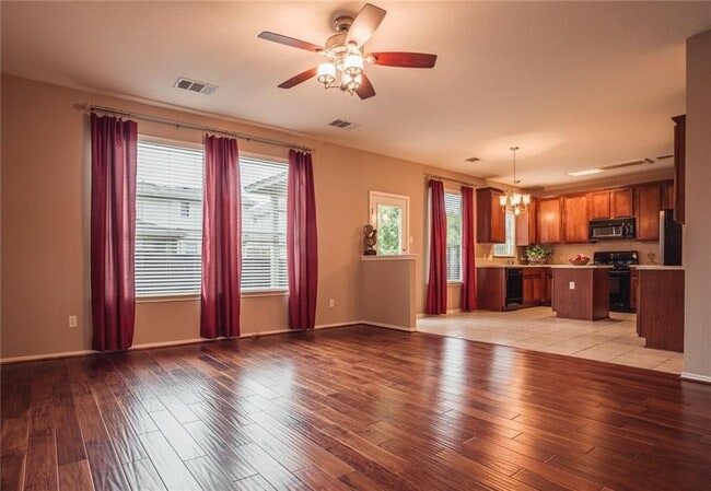 Building Photo - 11012 Los Comancheros Rd