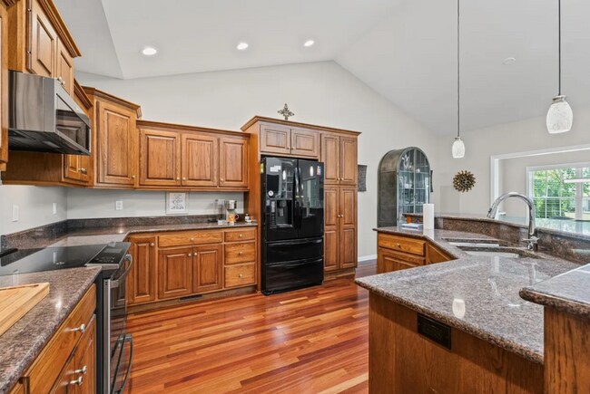 Building Photo - 1632 Cobblefield Rd