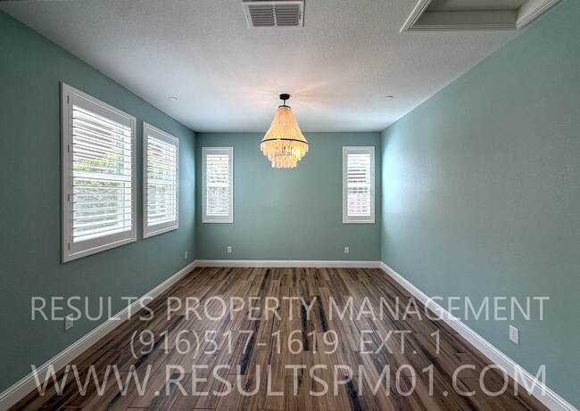 Building Photo - 1280 Goldenrod Way