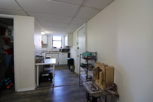 Building Photo - 34 A Park St