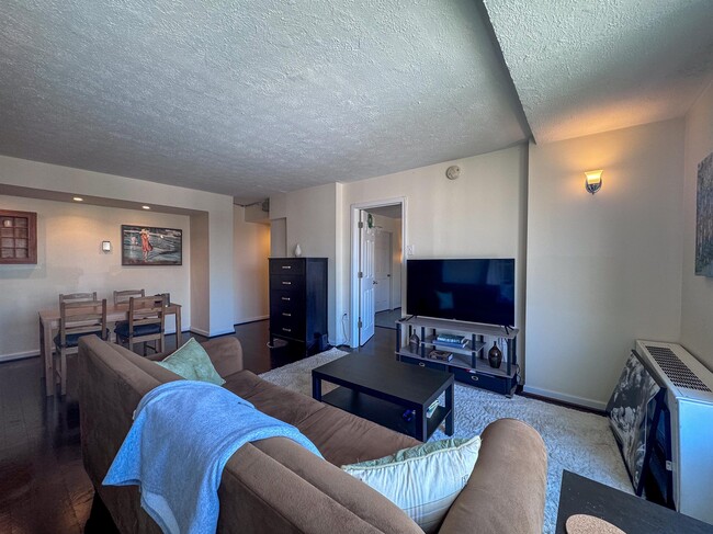 Building Photo - 1440 N St NW