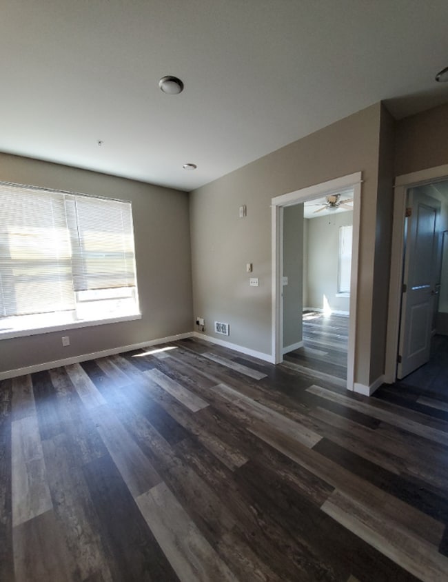 Building Photo - Great Location 1 Bedroom 1 Bath Near WWU!