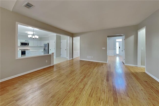 Building Photo - 6520 Ganton Dr